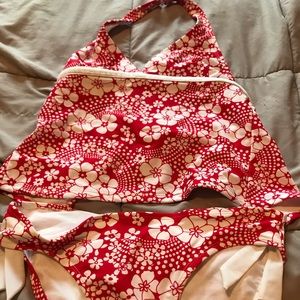 Juniors red & white tankini.